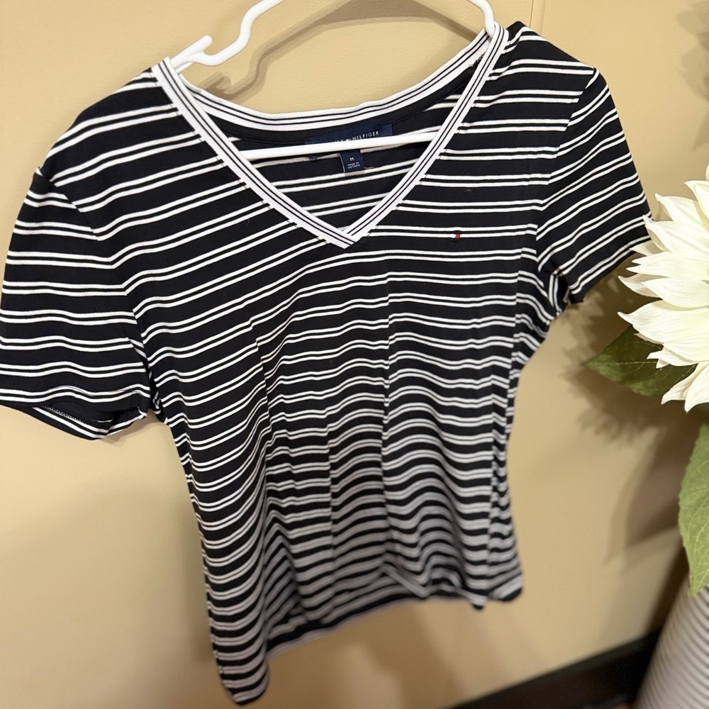 Tommy Hilfiger Black and White Striped V-Neck Tee - Picture 1 of 3